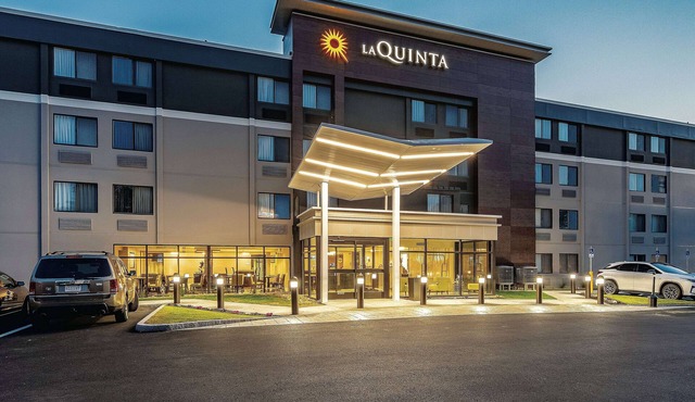La Quinta Inn & Suites by Wyndham Salem NH