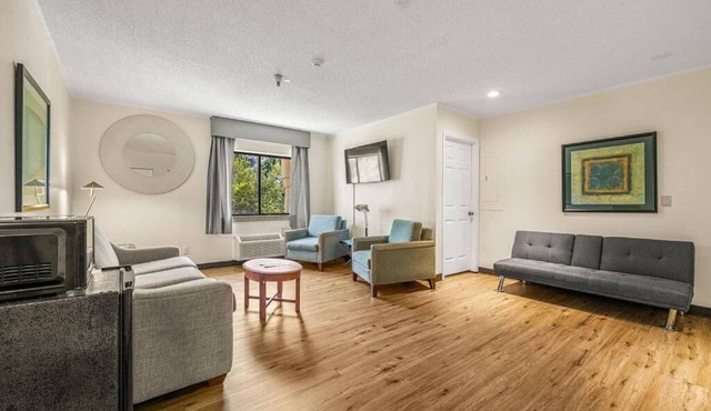 La Quinta Inn & Suites by Wyndham Tampa Brandon West