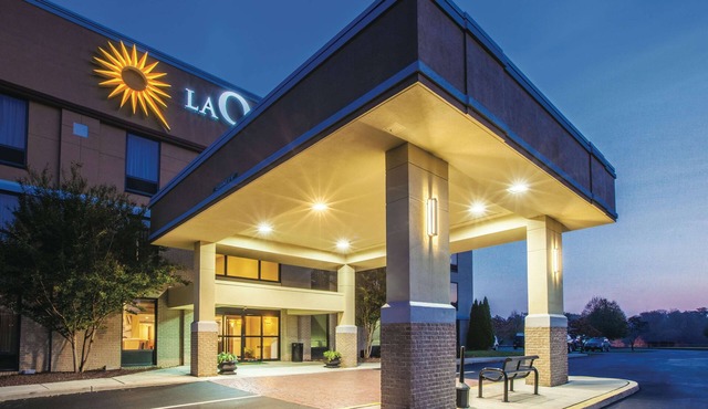 La Quinta Inn & Suites by Wyndham Mechanicsburg - Harrisburg