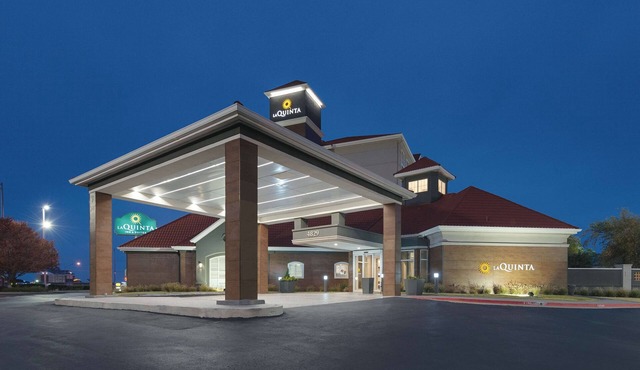 La Quinta Inn & Suites by Wyndham Oklahoma City - NW Expwy