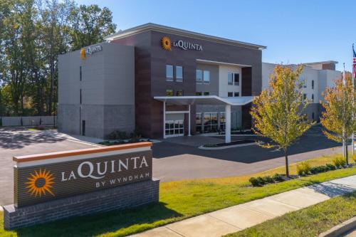La Quinta Inn & Suites by Wyndham Olive Branch