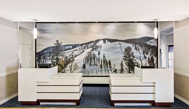 La Quinta Inn & Suites by Wyndham Ruidoso Downs