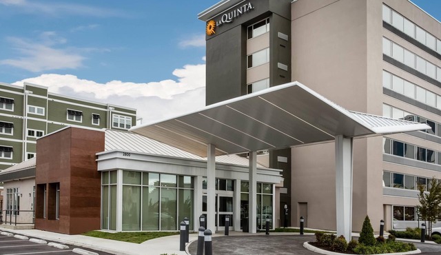 La Quinta Inn & Suites by Wyndham Virginia Beach
