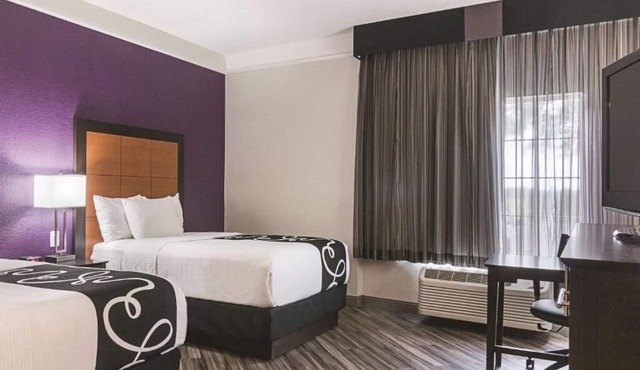 La Quinta Orlando | 2 Full Beds | Family-Friendly | Free MCO Shuttle | 2 Units