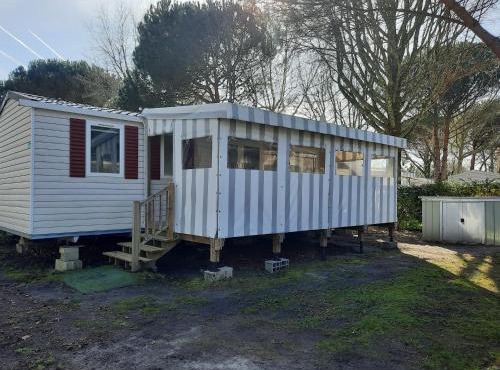 La Réserve 4 étoiles à GASTES emplacement 543 3CH 2SDB 6 personnes