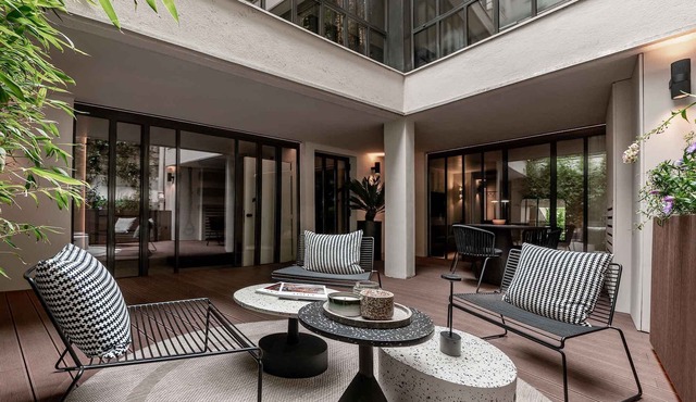 La Résidence Vieux Marais: patio, sauna, fitness room, air conditioning