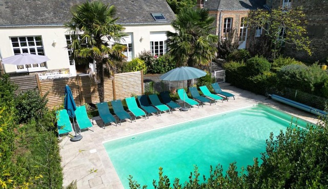 LA RECREATION Ancienne école de 1850 rénovée en maison d'hôtes