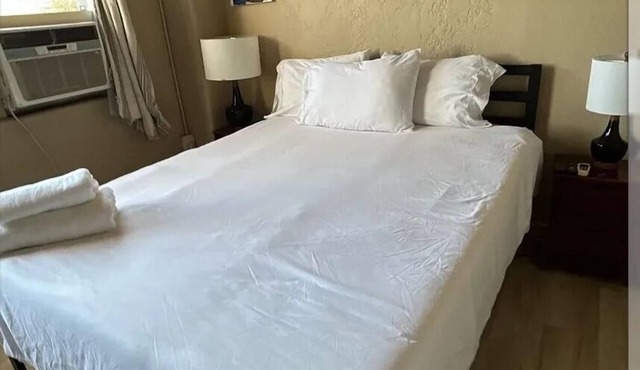 LA Rentals: Glamorous Vibes!