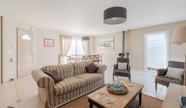 La Retzienne - Parking - Jardin