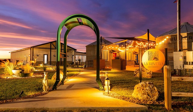 La Rivera Resort