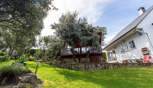 La Rosa De Los Vientos, Villa with Pool & Hot Tub in Sierra de Guadarrama