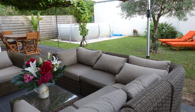 La Rochelle/Angoulins: Sea, Bikes, Pool, sleeps 2 to 6