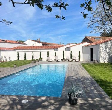 La Rochelle Exceptional Property, Park, Pool,