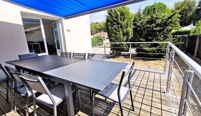 La Roseraie 1km from the beach