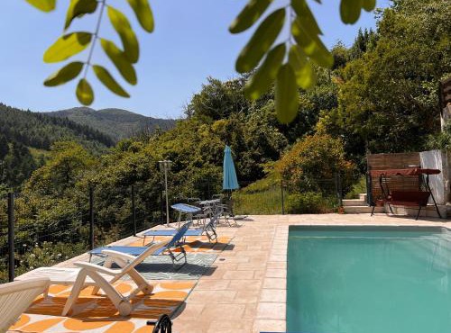 La Roseraie - Gite avec piscine en Cévennes