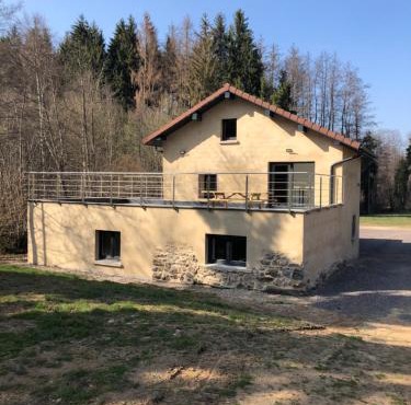 La Ruine Single-family House with Hot Tub