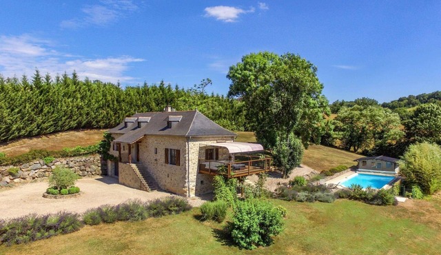 La Sérénité - Four Bedroom Villa, Sleeps 8