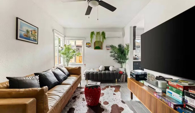 LA's Best: Your Modern Casita