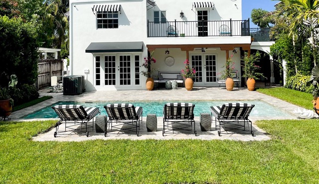 La Salvadera - Mediterranean Charm in the Heart of SoSo