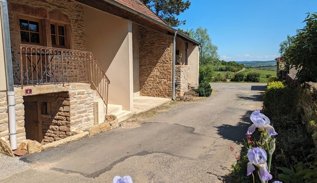 La Saugeraie - Renovated cottage for 2 in historic village