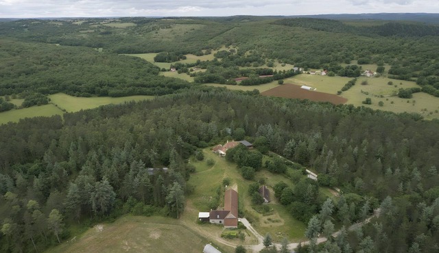 La Saugette Guest Room with Private Terrace, Shared Garden, and Wi-Fi