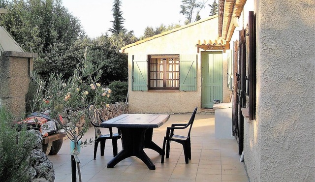 La Sauvergine family villa sleeps 7 with private pool, set in enclosed grounds.