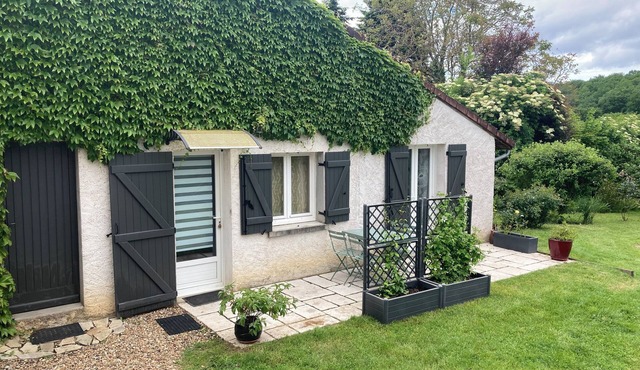 La Sauvignoise, outbuilding in the countryside.