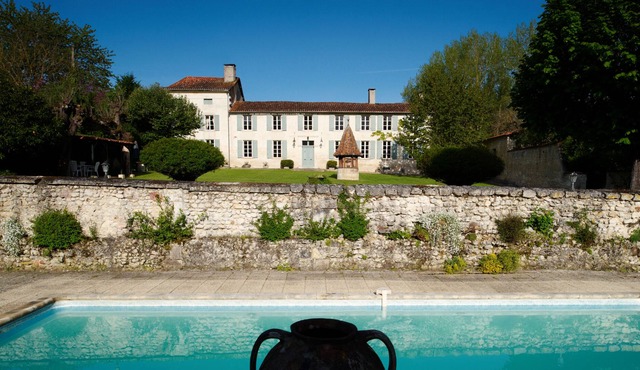 la Sauzade: gorgeous country house, Aubeterre-sur-Dronne, nr Dordogne