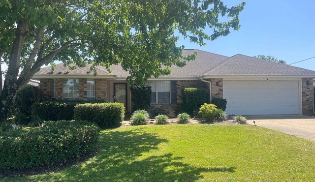 La SeaEsta, The Ultimate Navarre Escape – Arcade Games, Bikes, and Work-Friendly Space!