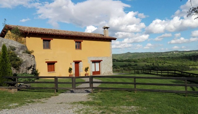 La Serreta Casa Rural con Vistas a Montserrat, a 2 Minutos del Pueblo Gironella
