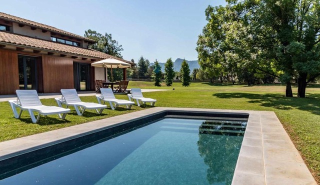 La Solfa casa aislada con piscina y jardín