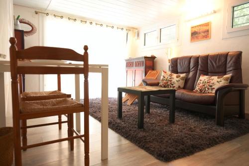 La Songe Ailée - Uriage - Proche Grenoble et Chamrousse - T2 avec terrasse - Jusqu'à 2 personnes - Cure Thermale - Idéal Déplacements professionnels