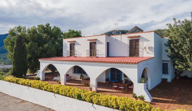 La Sonora, rural house with wonderful views and natural swimming pool. Reconnection!
