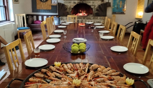 La Source des Lutins : Large charming gîte (10-30 pers) by the river