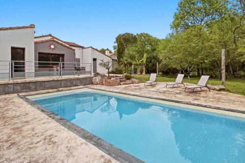 La Suardière - Piscine, Spacieuse et calme