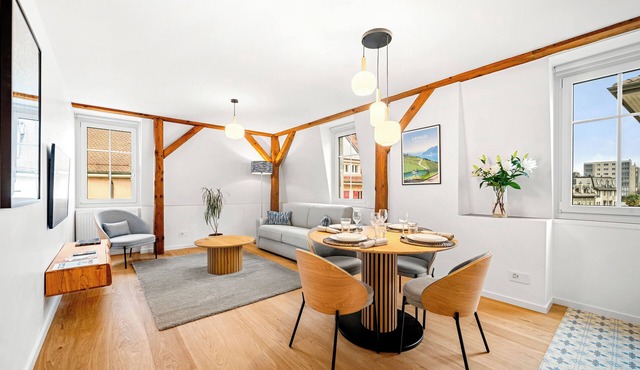 La Suite du Bourg - Your Haven in the Heart of the Riviera