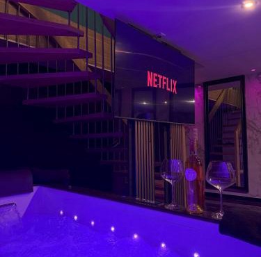 La Suite Genève Gaillard - Jacuzzi Privé & Séjour Luxe