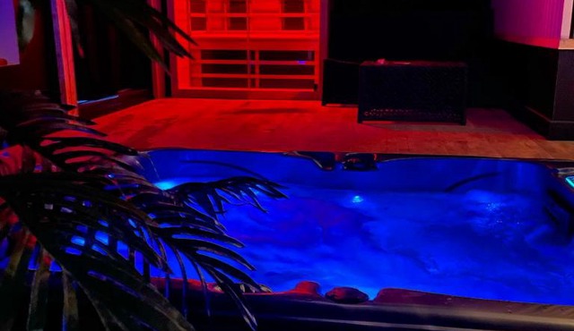 La suite Grenoble spa jacuzzi et sauna privatif