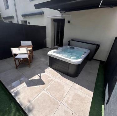 La suite secrète et son spa abrité