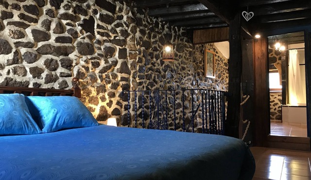 La Tasca ~ Rustic mini duplex in the heart of the AMBROZ-Cáparra Valley