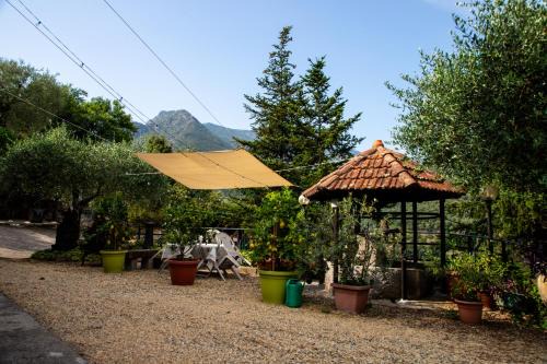 La Taverna in Rocchetta Nervina