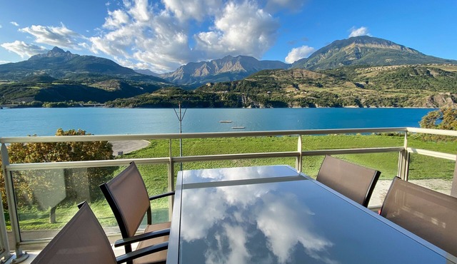 La Terrasse au Bord du Lac, vue Panoramique 180 °, Appt 2 ch