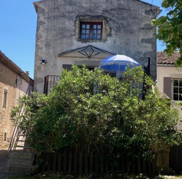 LA TERRASSE AUX HIRONDELLES maison 84 m2, 2 chambres, 2 salles de bains