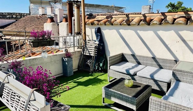 La Terrasse des Arènes