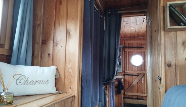 La Toue Charme, viewx over Angers' castle