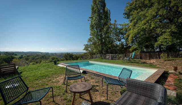 La Toumet – Family Home with Pool and Pyrenees View