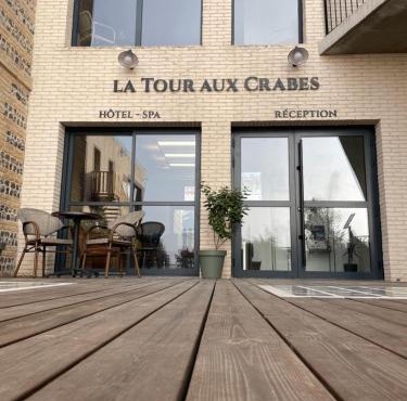 LA TOUR AUX CRABES près de la plage