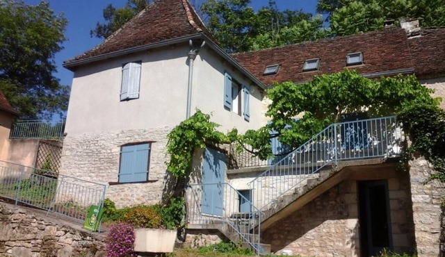 LA TOUR - CREYSSE - Gîte