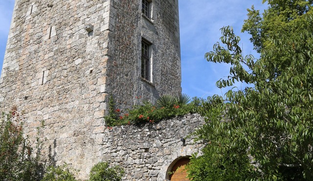 La tour d'avance: former hunting lodge of Henri IV, between Bordeaux and Agen