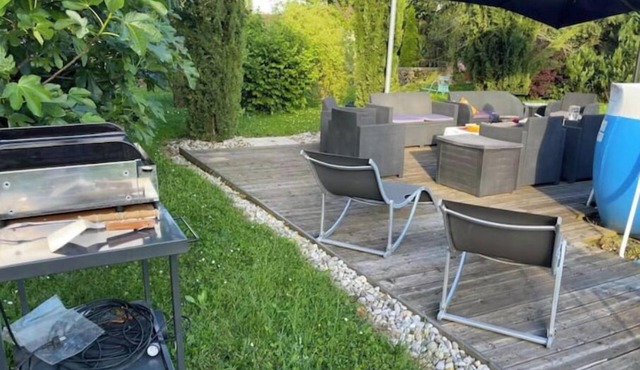 La Tramolière, accommodation in a green setting